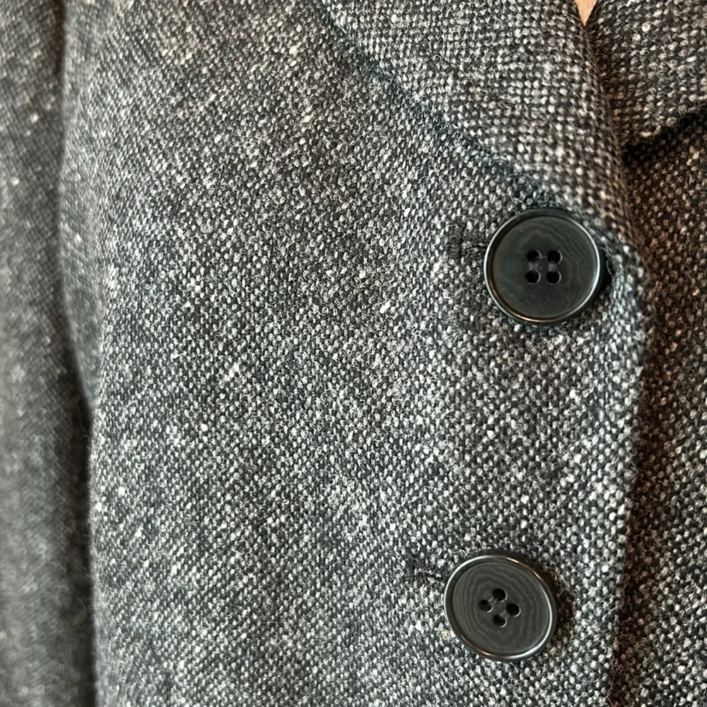 Theory Dark Gray Wool Tweed Button Front Blazer Jacket Lined Size 10 - Picture 5 of 10